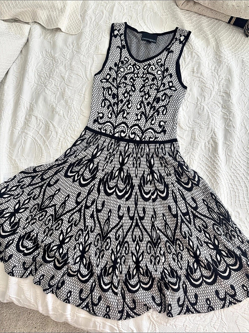 Cynthia Rowley Black & White Abstract Mini Dress Size Small